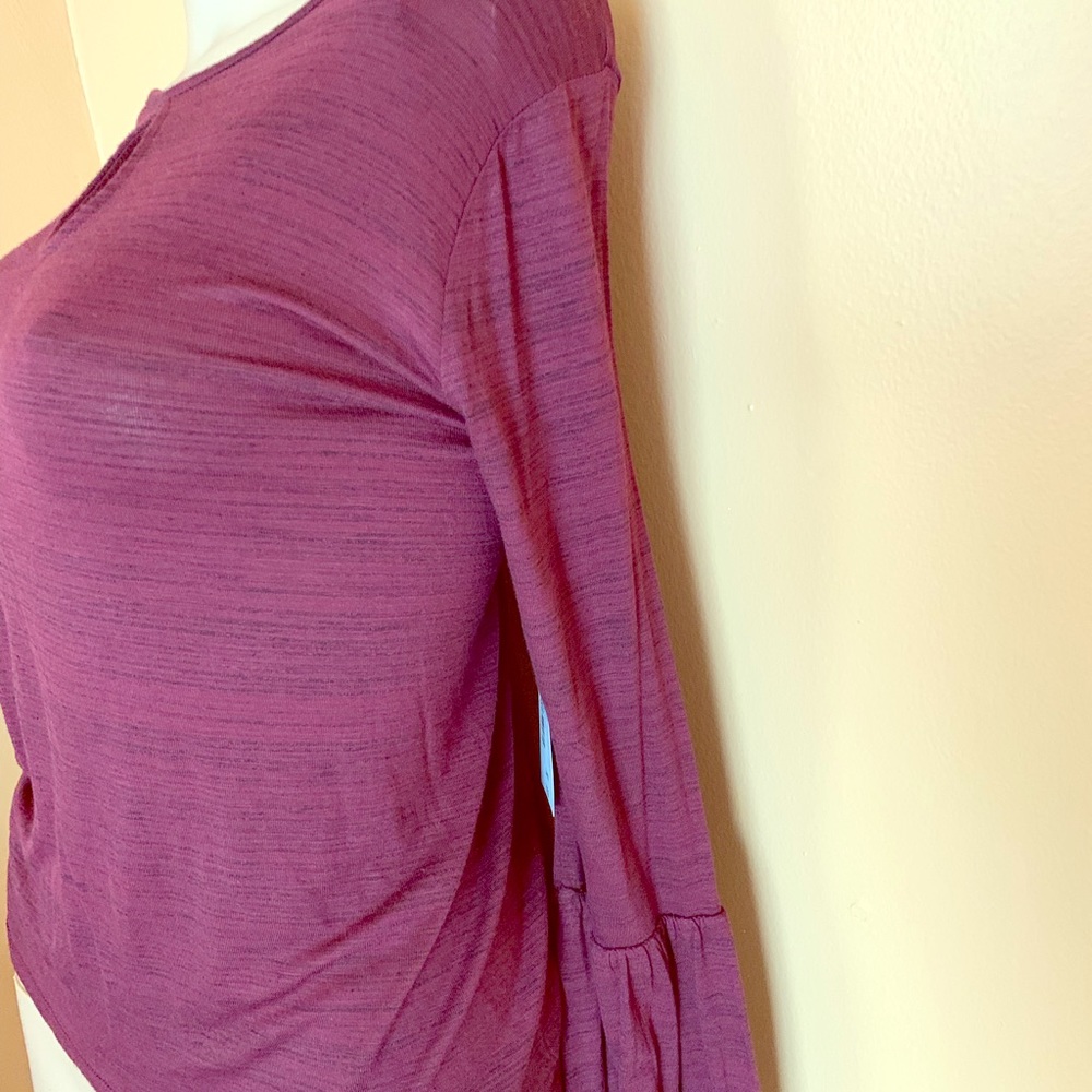 Bell sleeve shirt